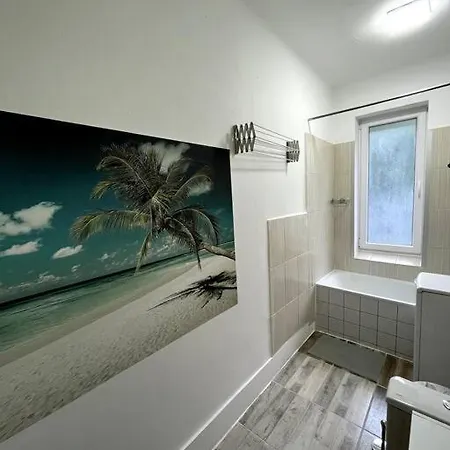 Hangulatos Lakas Zold Ovezeteben Apartament *