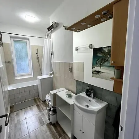 Hangulatos Lakas Zold Ovezeteben Apartment