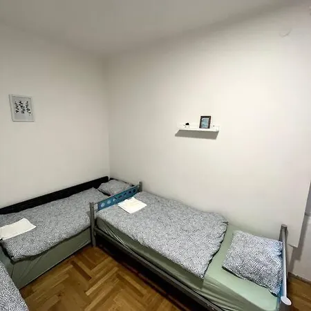 Apartment Hangulatos Lakas Zold Ovezeteben *